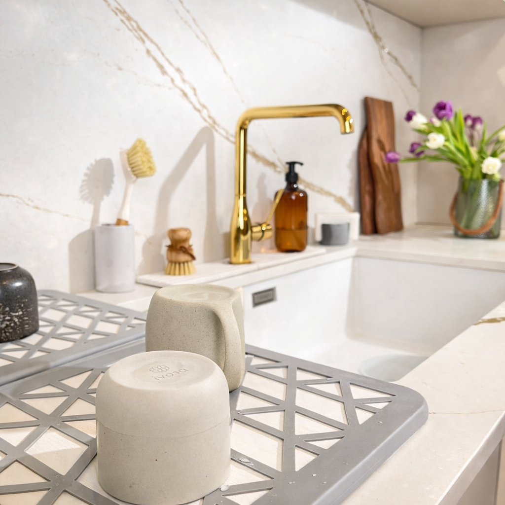 Pad pliabil din diatomit pentru uscarea vaselor în bucătărie Pad pliabil pentru uscare vase din diatomit, utilizat pe blat de bucătărie modern, cu absorbție rapidă a apei